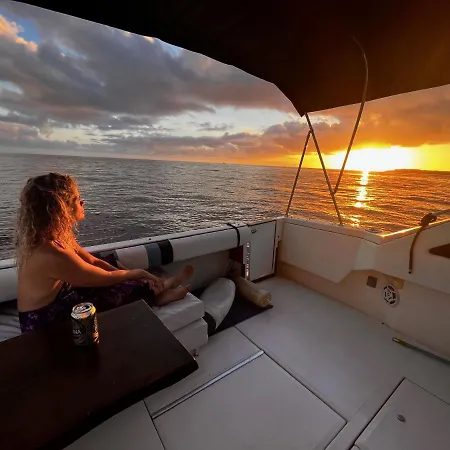 Πλωτό κατάλυμα Evasion *